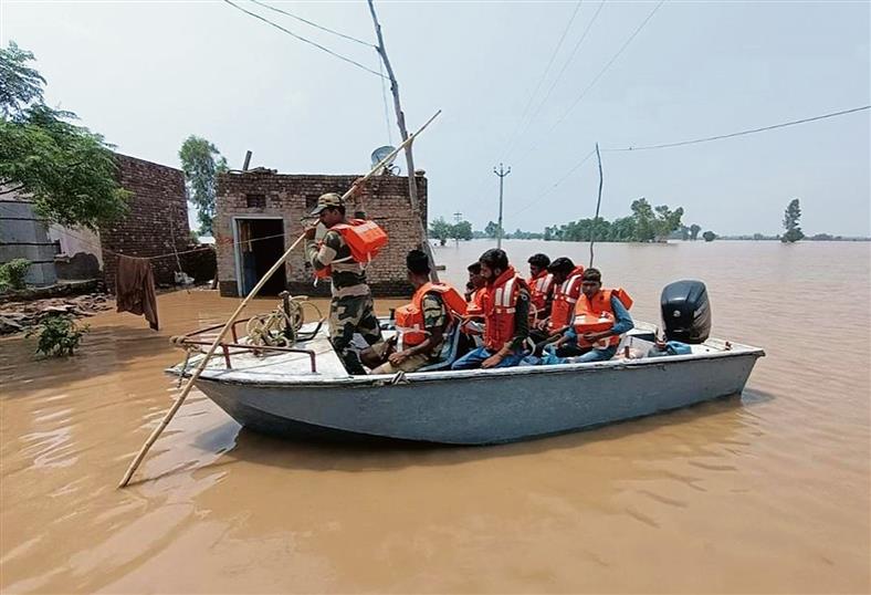 1,390 villages in 14 districts of Punjab still affected by floods