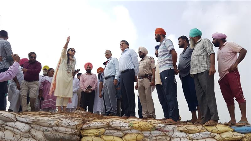 Central team visits flood-affected areas of Mohali, Patiala in Punjab