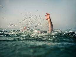Woman, paramour end lives by jumping into gurdwara sarovar