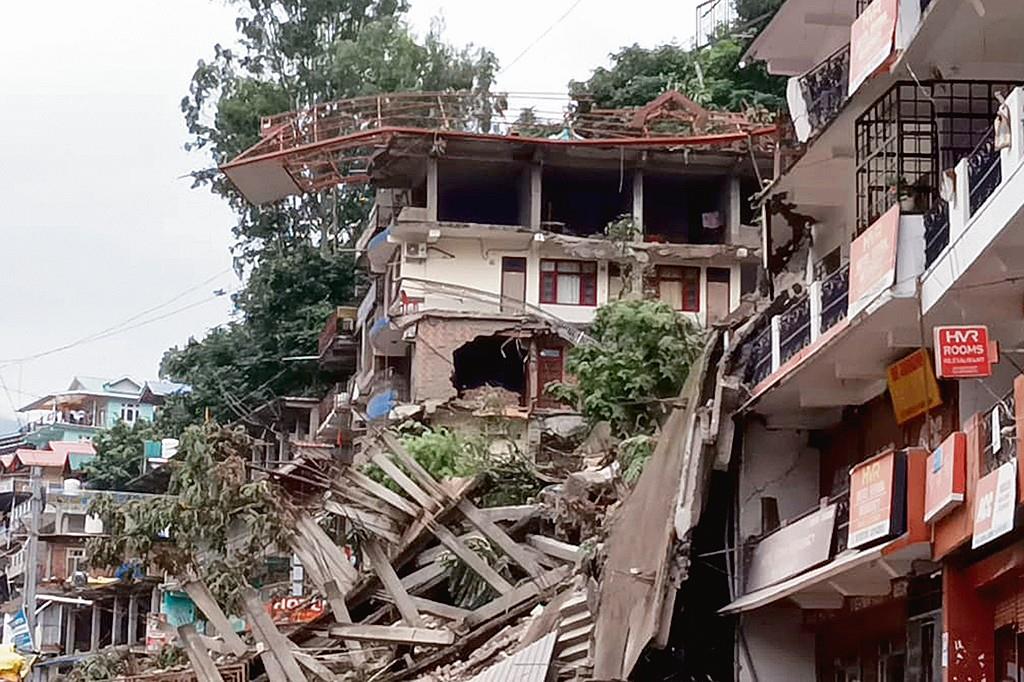 Kullu: No bylaws applicable in Anni where 8 buildings fell