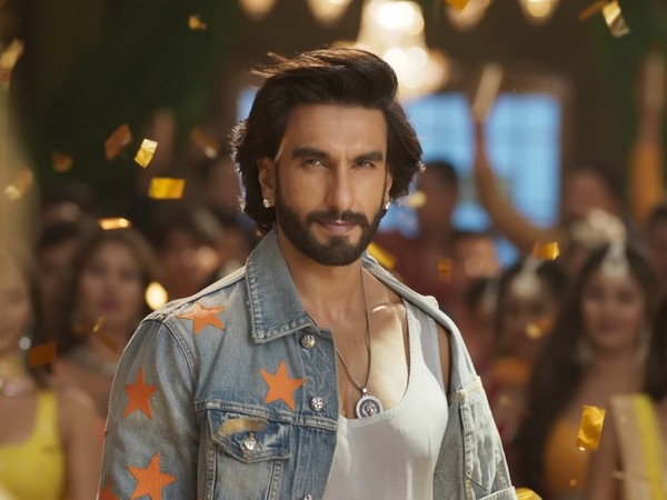 It's raining love letters for Ranveer Singh, thanks to Rocky Randhawa