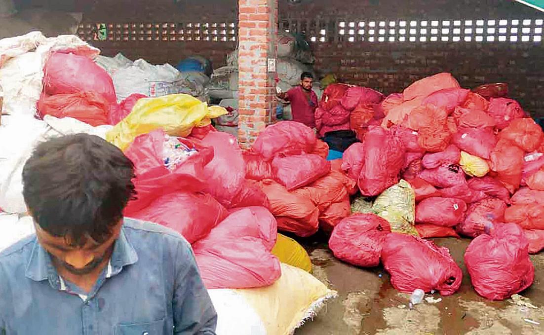 Police nab scrap dealer for  storing bio-medical waste