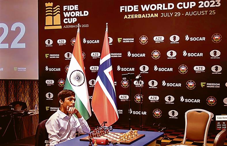 FIDE World Cup Winner and his Trophy : r/chess