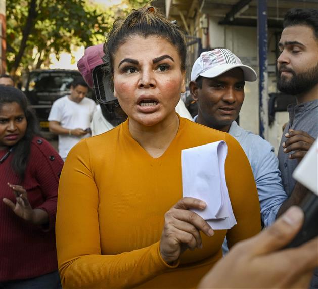 Rakhi Sawant files defamation complaint against friend for ‘comparing her to dog’