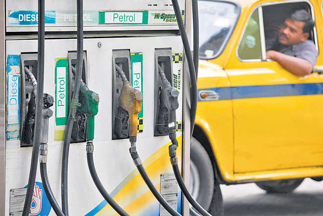 Reduce VAT on petrol, diesel, says PCC chief Amrinder Singh Raja Warring