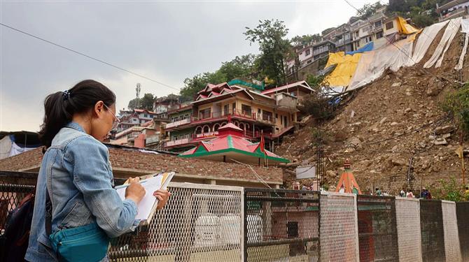 Road to recovery: GSI team surveys landslide-hit areas of Mandi