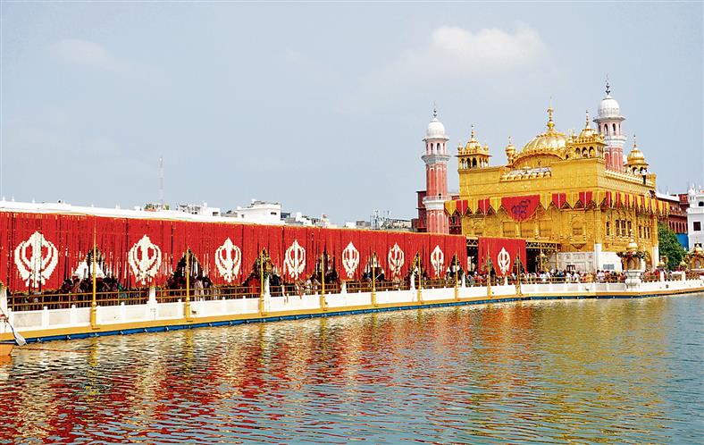 Golden Temple decked up to mark first 'Parkash Purb' of Guru Granth Sahib
