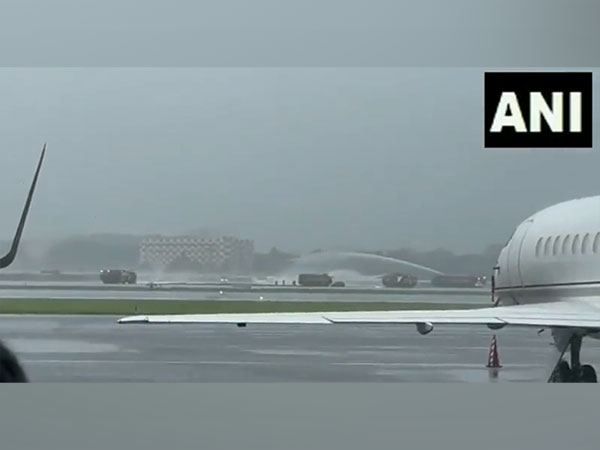 Aircraft carrying 8 skids off at Mumbai airport, no casualties reported