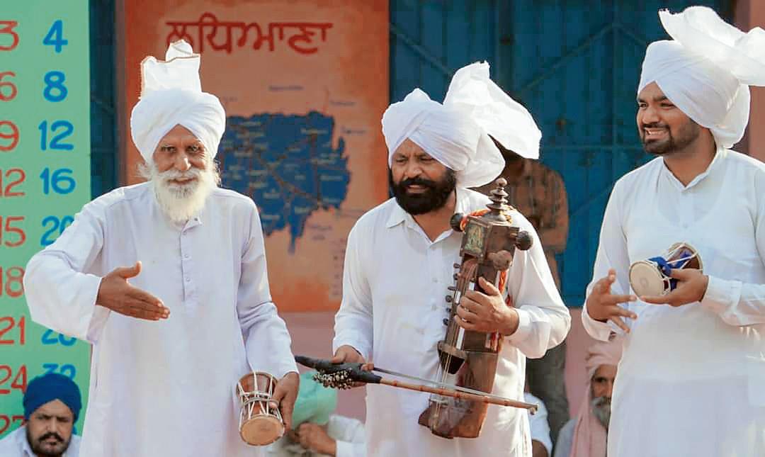Mirasis of Punjab: An entertaining community bows out, slowly and surely