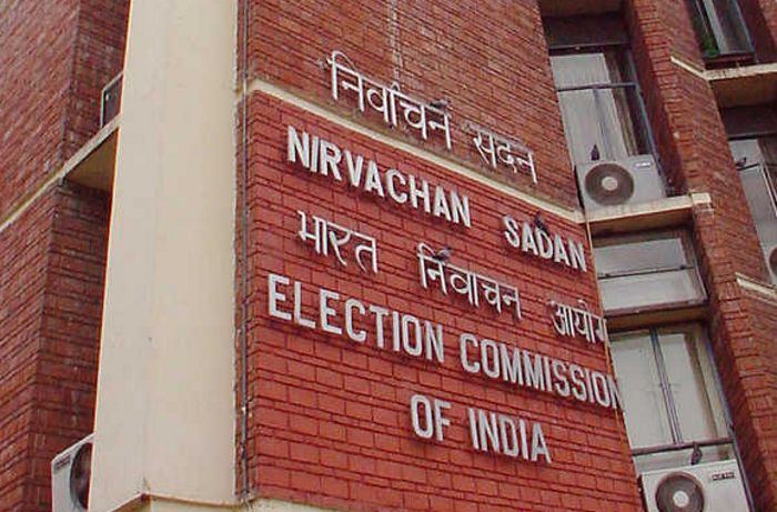 Aadhaar not must for electoral rolls: EC