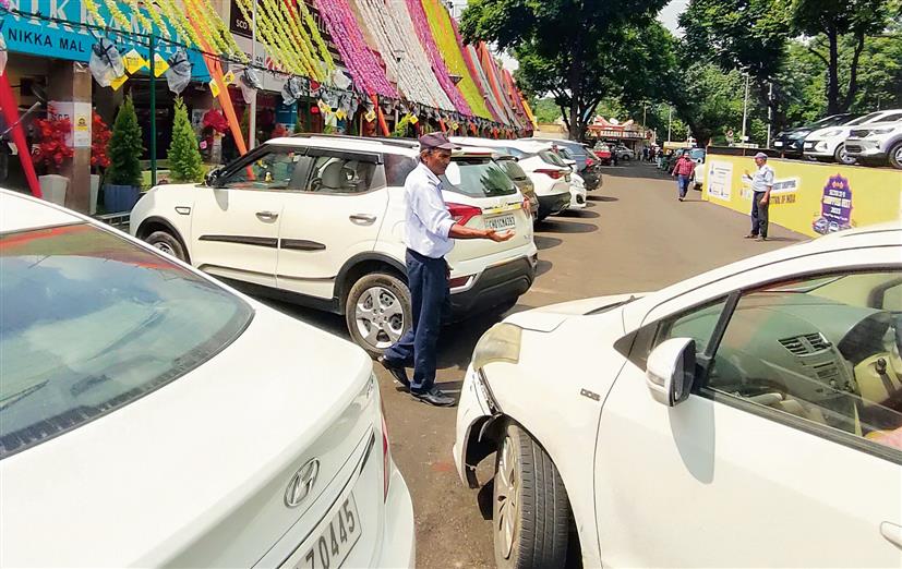 Parking: Chandigarh market associations show the way