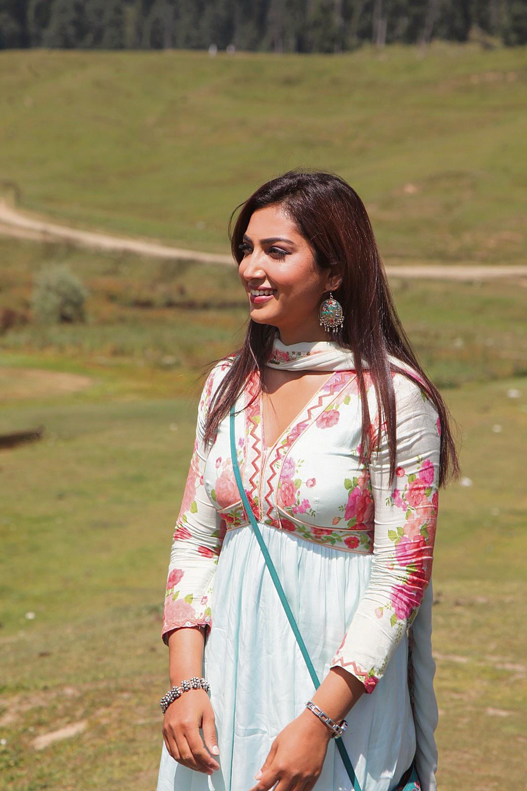 Isha Sharma elated to essay the role of Pashminna