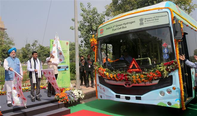 India’s first green hydrogen-run bus that emits just water unveiled