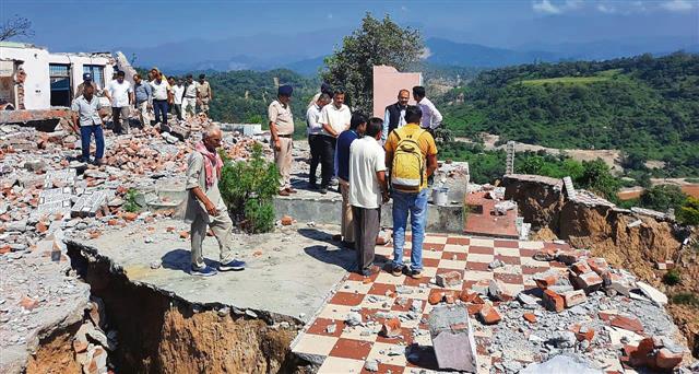 Central team visits rain-ravaged areas in Kangra district, takes stock of situation