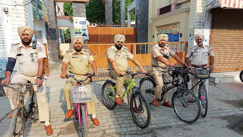 Cops ride bicycles to celebrate World Car Free Day in Kapurthala