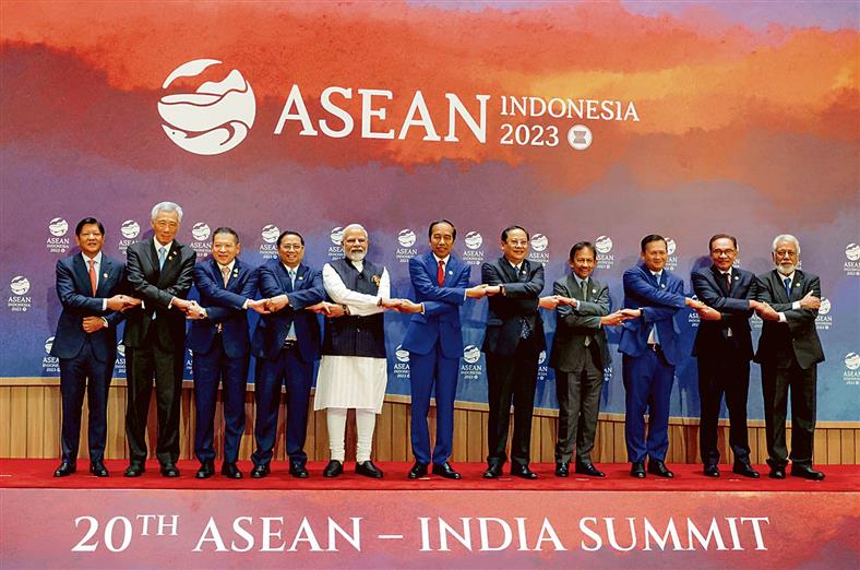 At ASEAN meet, Modi seeks effective code of conduct for South China Sea