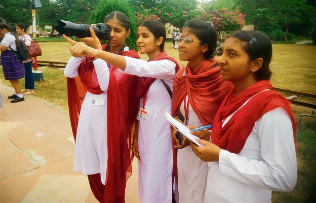 Jabbowal school students document rare bird species at Science City