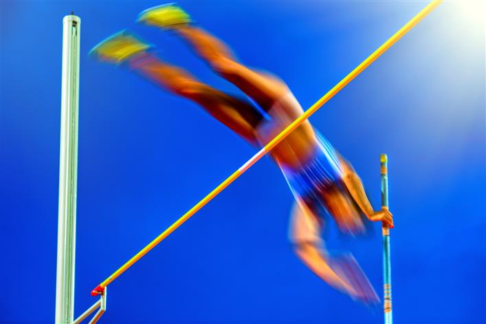 Sweden’s Armand Duplantis sets pole vault world record at Prefontaine Classic