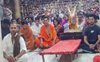 Akshay Kumar visits Mahakal Temple in Ujjain on his birthday, cricketer Shikhar Dhawan also offers prayer