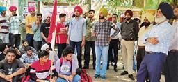 Punjabi varsity students protest theft in hostels