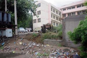 Ludhiana Civil Hospital awaits repair of boundary wall, MCH false ceiling