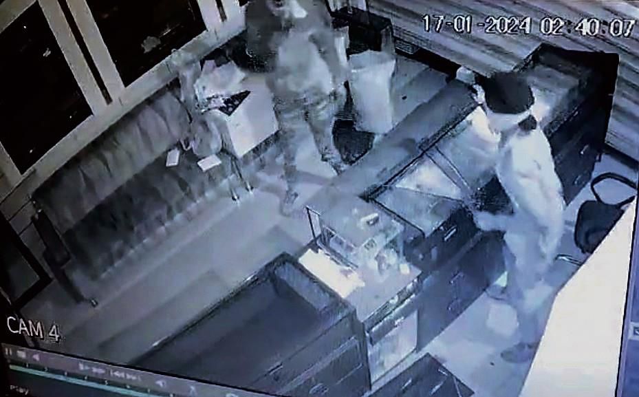 Thieves break into shop in Ludhiana, flee with jewellery worth lakhs
