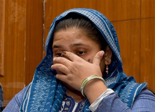Bilkis Bano case: Supreme Court to pronounce verdict on Monday on petitions against remission granted to her rapists