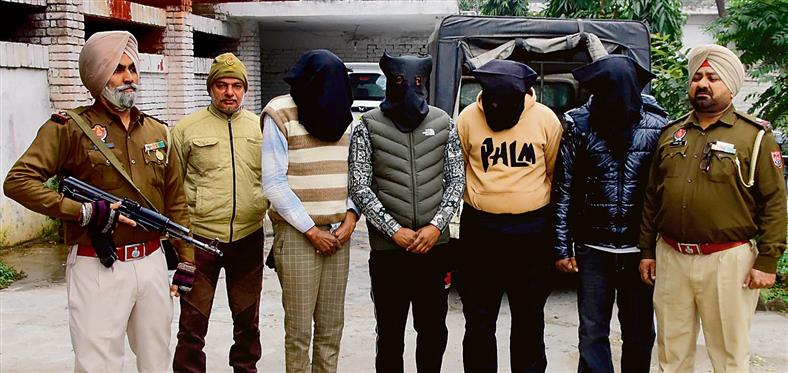 Four nabbed with 330-gm heroin