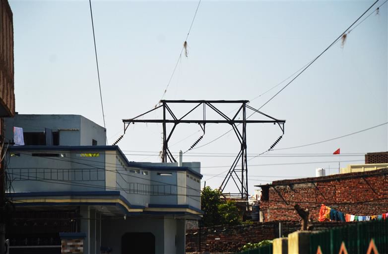Frequent power cuts hit life in Muktsar district