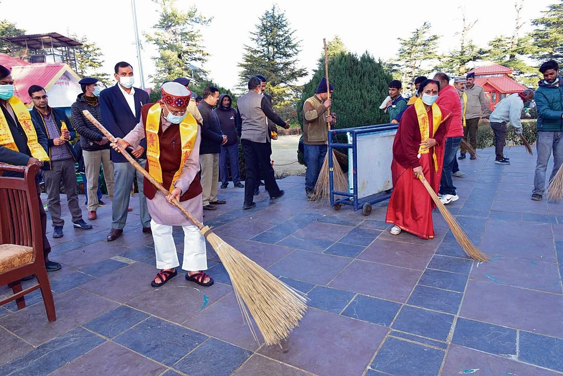 Himachal Pradesh Governor Shiv Pratap Shukla launches cleanliness drive