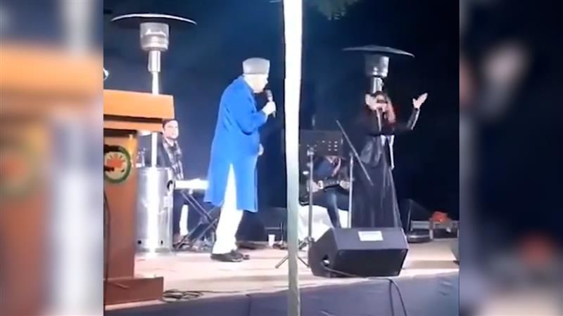 Sawan Ka Xx Video - Sawan ka mahinaâ€¦': Former Jammu and Kashmir CM Farooq Abdullah turns  singer; video goes viral : The Tribune India