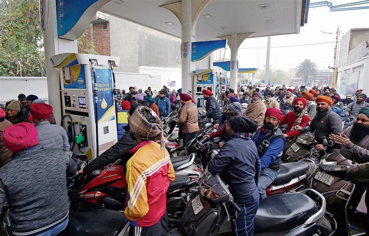 2K fuel stations run dry as truckers protest hit-&-run law; govt firefights