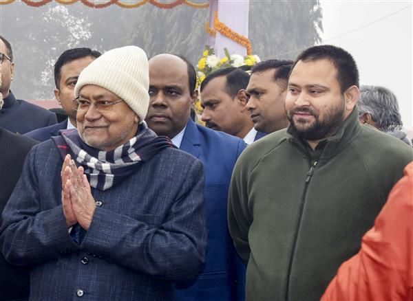 Ruling Mahagathbandhan in Bihar on tenterhooks amid indications of CM Nitish Kumar returning to NDA