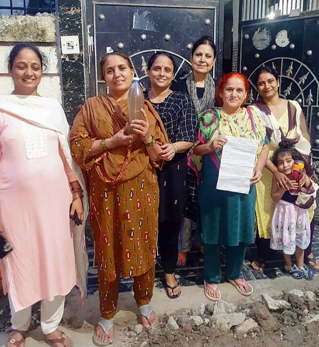 Amritsar: Gopal Nagar residents complain  of contaminated water supply