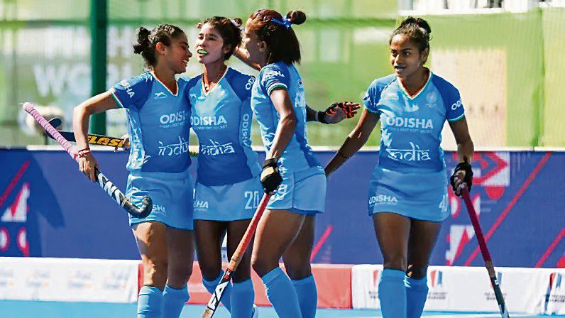 Eves pick up two wins in Hockey5s World Cup