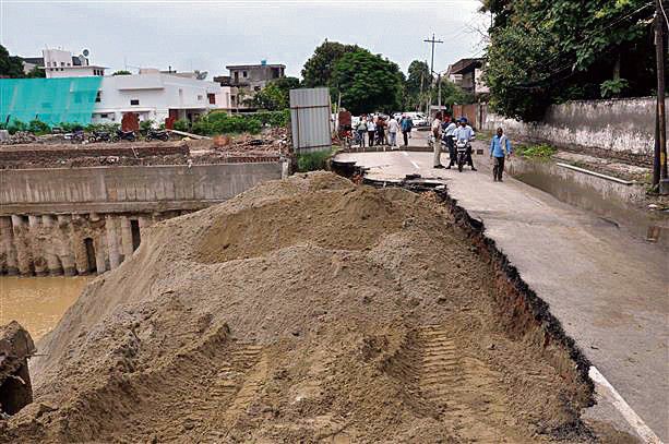 Road cave-in case: 16 months on, no action yet against MTP wing officials in Amritsar