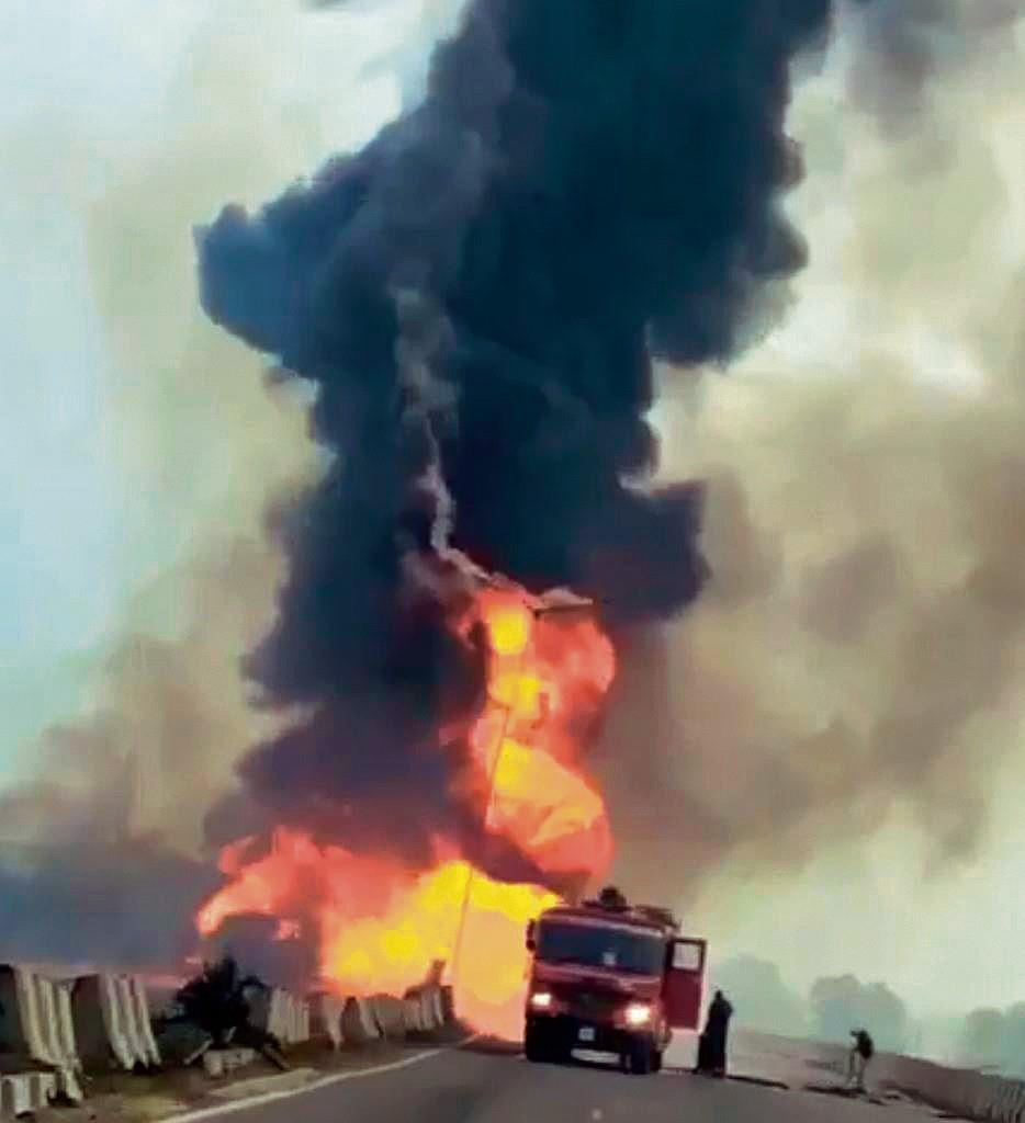 Oil tanker catches massive fire on national highway in Khanna