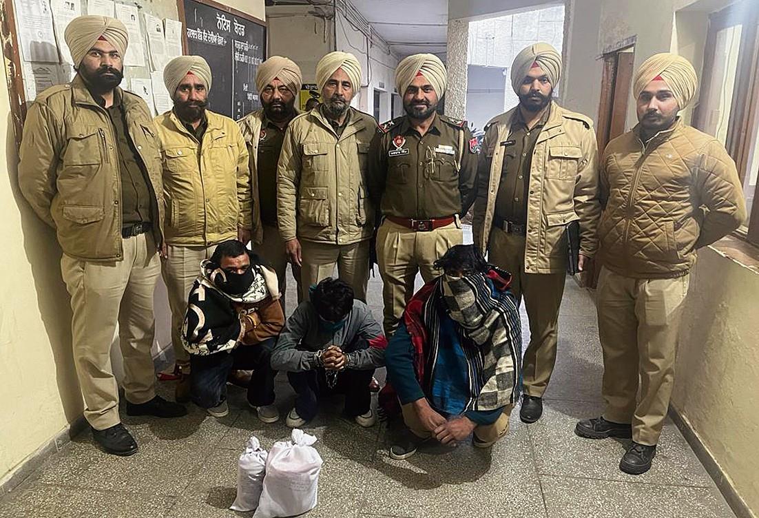 Five drug peddlers held with 2.4-kg heroin in Amritsar, one escapes