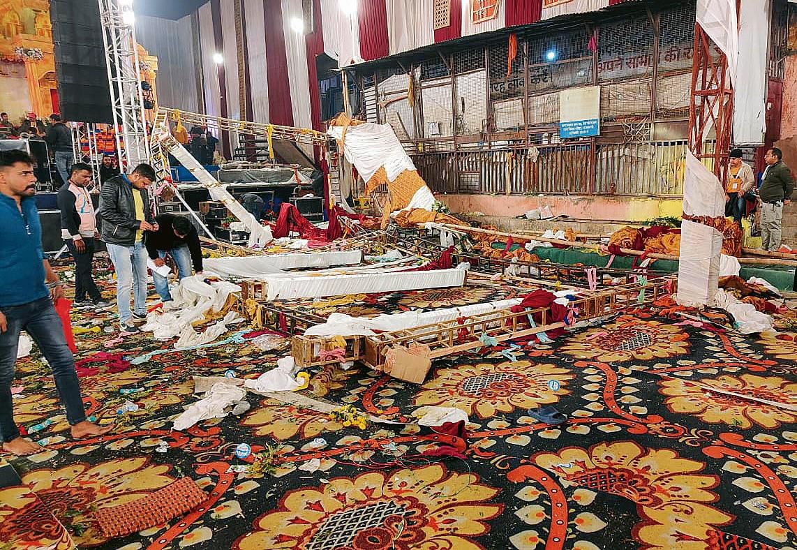One dead, 17 injured as stage set up for ‘jagran’ collapses at Kalkaji temple, organisers booked