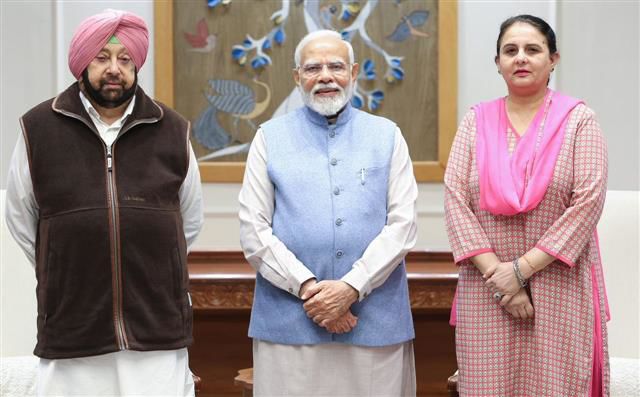 Former Punjab CM Capt Amarinder Singh meets PM Modi; discusses farmers' issues