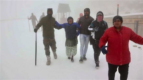 Sikkim: Army rescues over 500 stranded tourists from Nathula