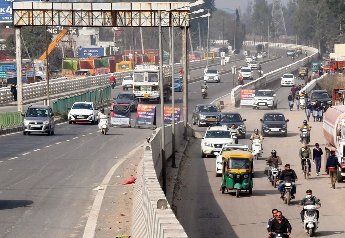Farmers’ Protest: Traffic dips on Chandigarh-Delhi national highway as road curbs continue