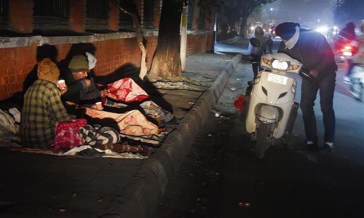 Many homeless still brave bone-chilling nights in the open in Ludhiana