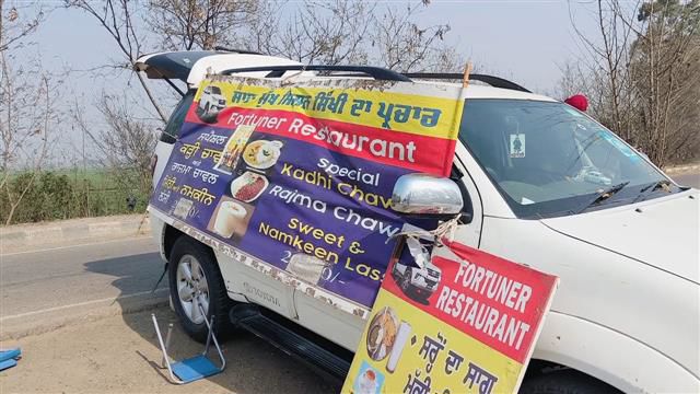 2 brothers in Punjab's Fatehgarh Sahib offer affordable food from their SUV on national highway amid farmers' ‘Dilli Chalo’ march