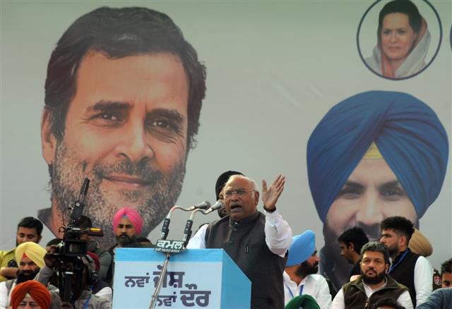 Congress chief Kharge slams Modi Government on farm laws, hails Punjab farmers for ‘blocking’ it
