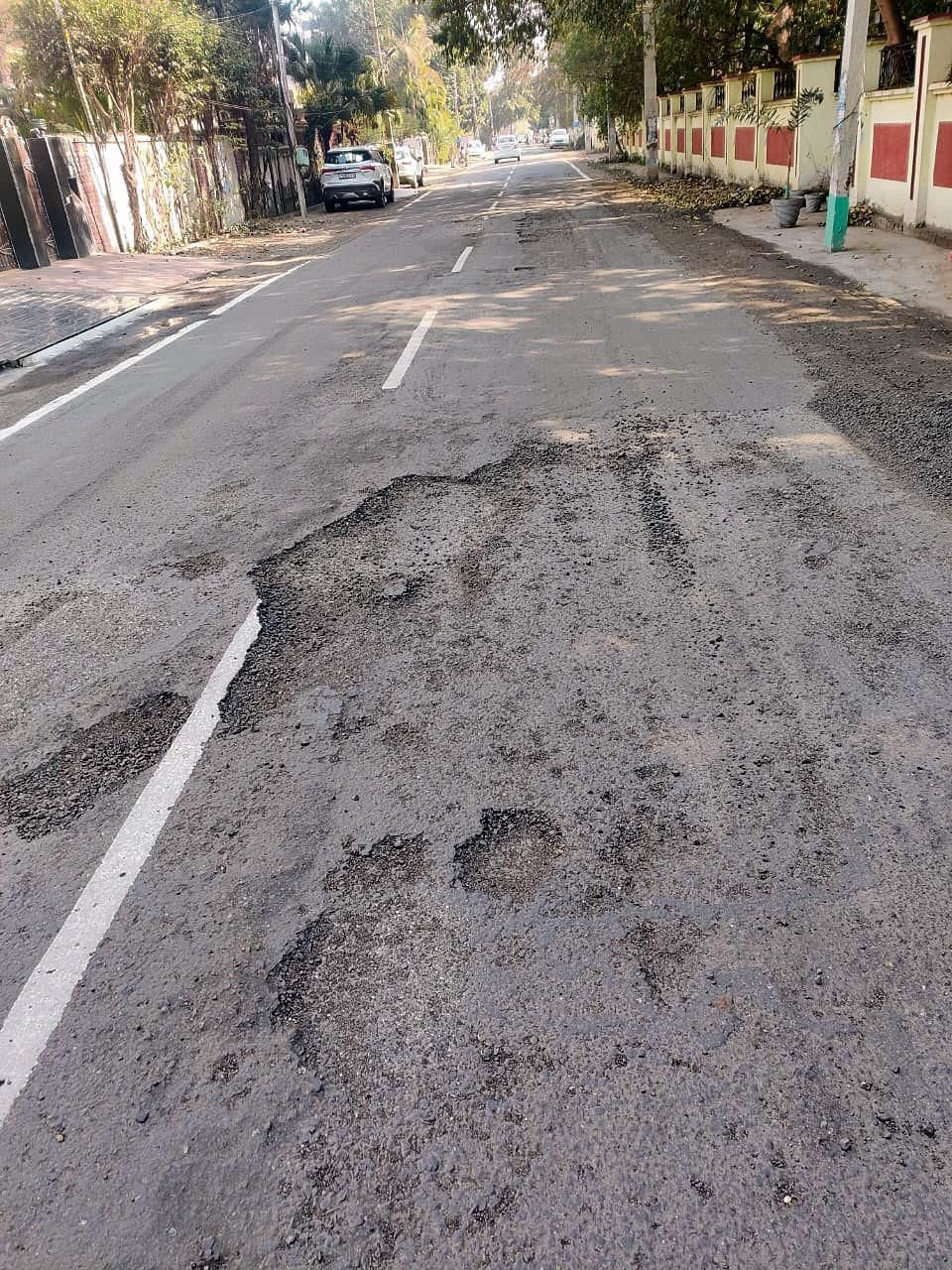 Jalandhar: Model Town Roads damaged within 3 months of construction