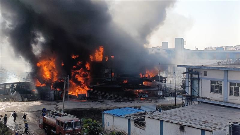 Massive fire breaks out at cosmetic factory in Himachal Pradesh's Baddi; 1 dead, 31 injured