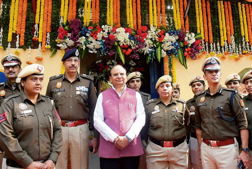 Saxena inaugurates two all-women police posts