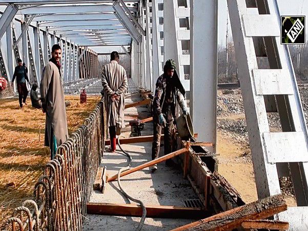 Bridge linking 80 villages in Budgam, Pulwama districts nears completion