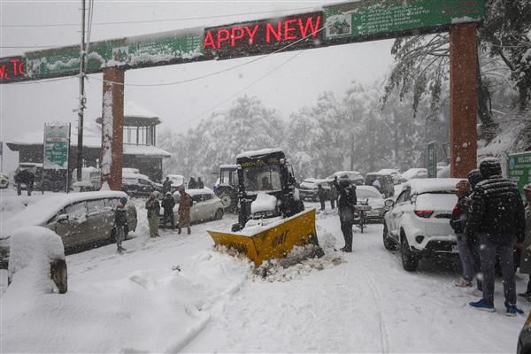 Traffic Halted On Jammu-Srinagar National Highway